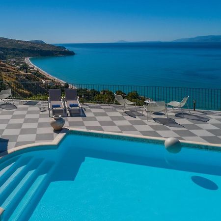 Garbis Villas & Apartments Lourdata  Dış mekan fotoğraf