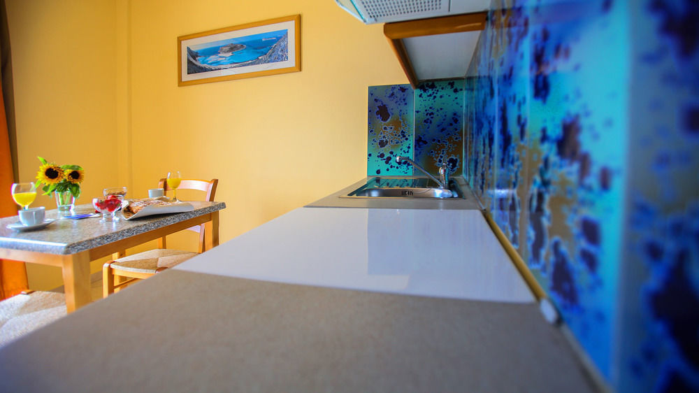 Garbis Villas & Apartments Lourdata  Dış mekan fotoğraf