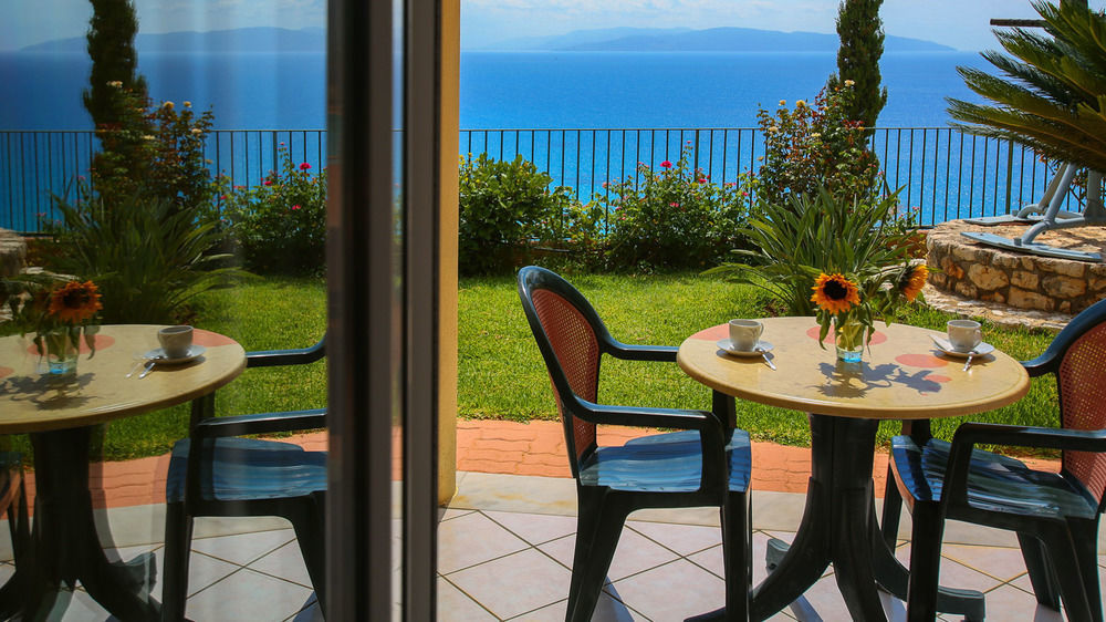 Garbis Villas & Apartments Lourdata  Dış mekan fotoğraf