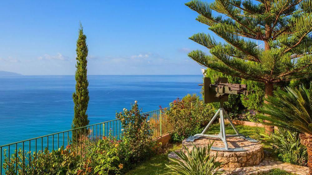 Garbis Villas & Apartments Lourdata  Dış mekan fotoğraf